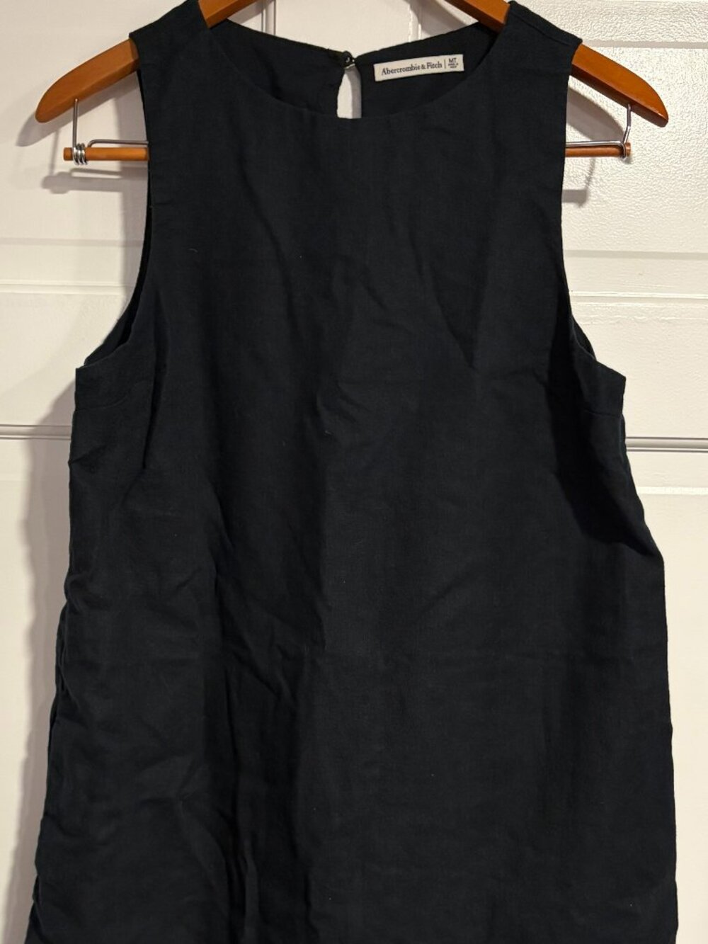 Ambercrombie & Fitch black sleeveless linen blend shift dress (with pockets), MT